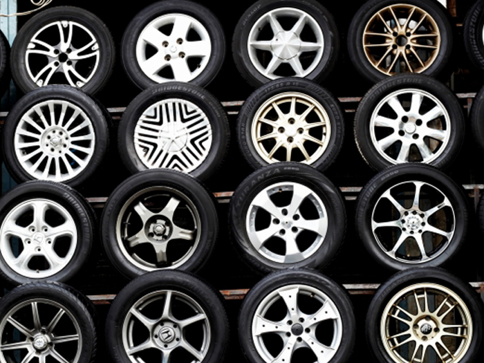 カー用品販売＆保険